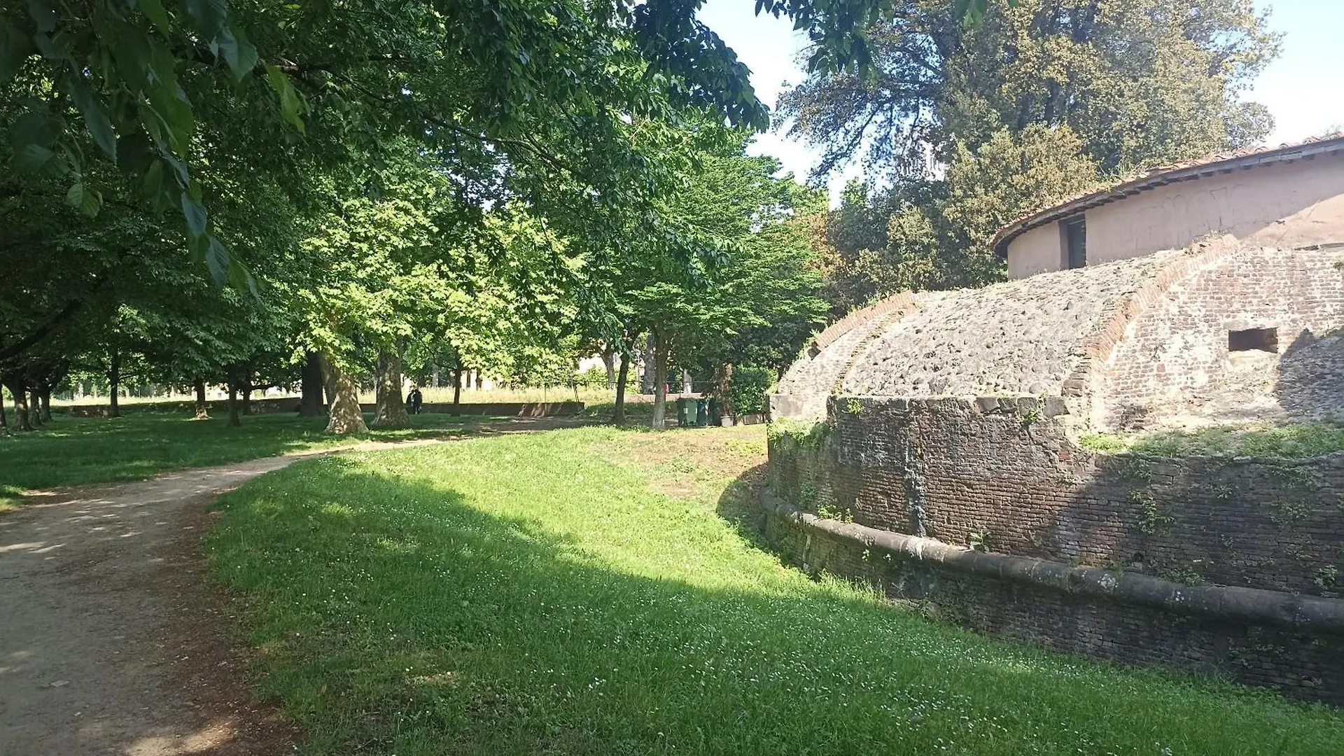 Gem In The City Center Of Lucca With Air Conditioning - Exclusive Ground Floor House Inside The Walls Close To Botanical Garden And Piazza San Martino Villa