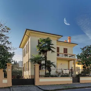 Vendégház Il Giardino Del Pettirosso, Lucca